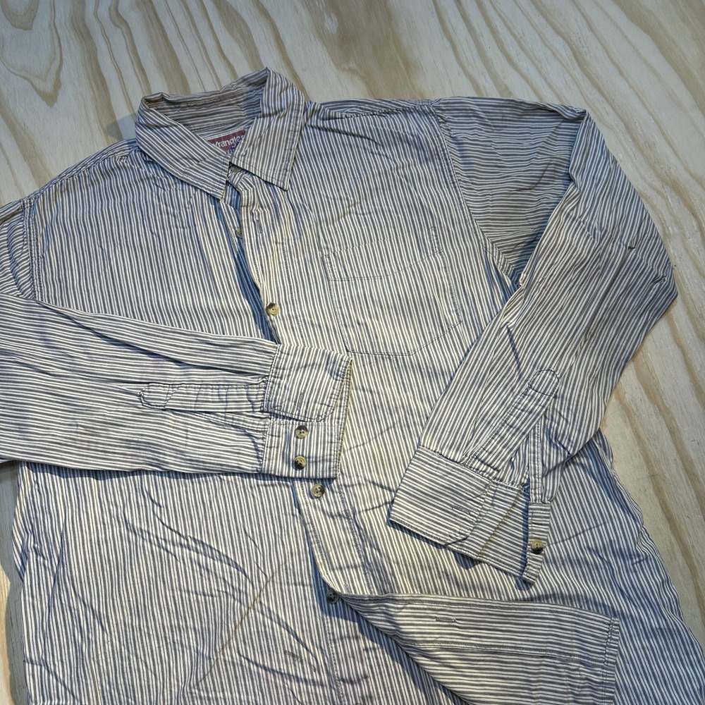 Wrangler Jeans Co Mens Medium Blue White Striped Long Sleeve Button Up Shirt